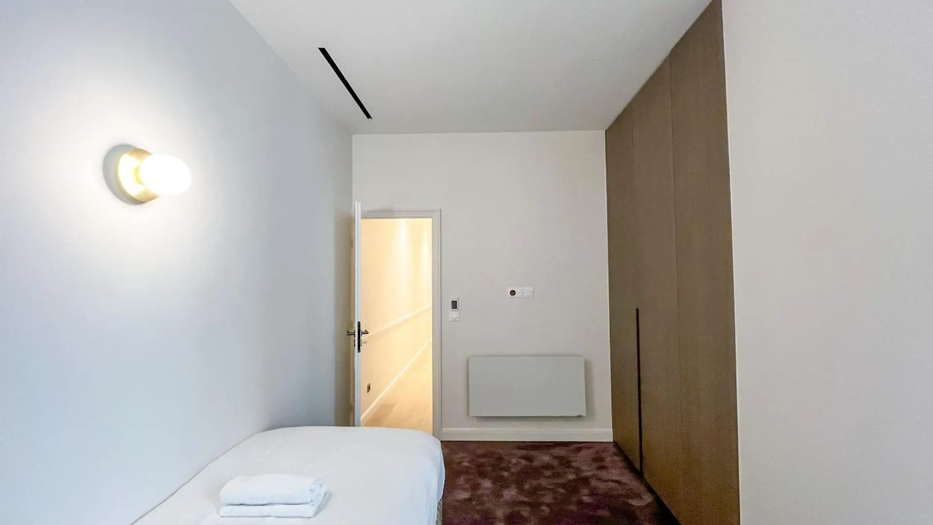 Urban Flat 191 - Luxury 3 Bedroom Apartment - Madeleine Paris France
